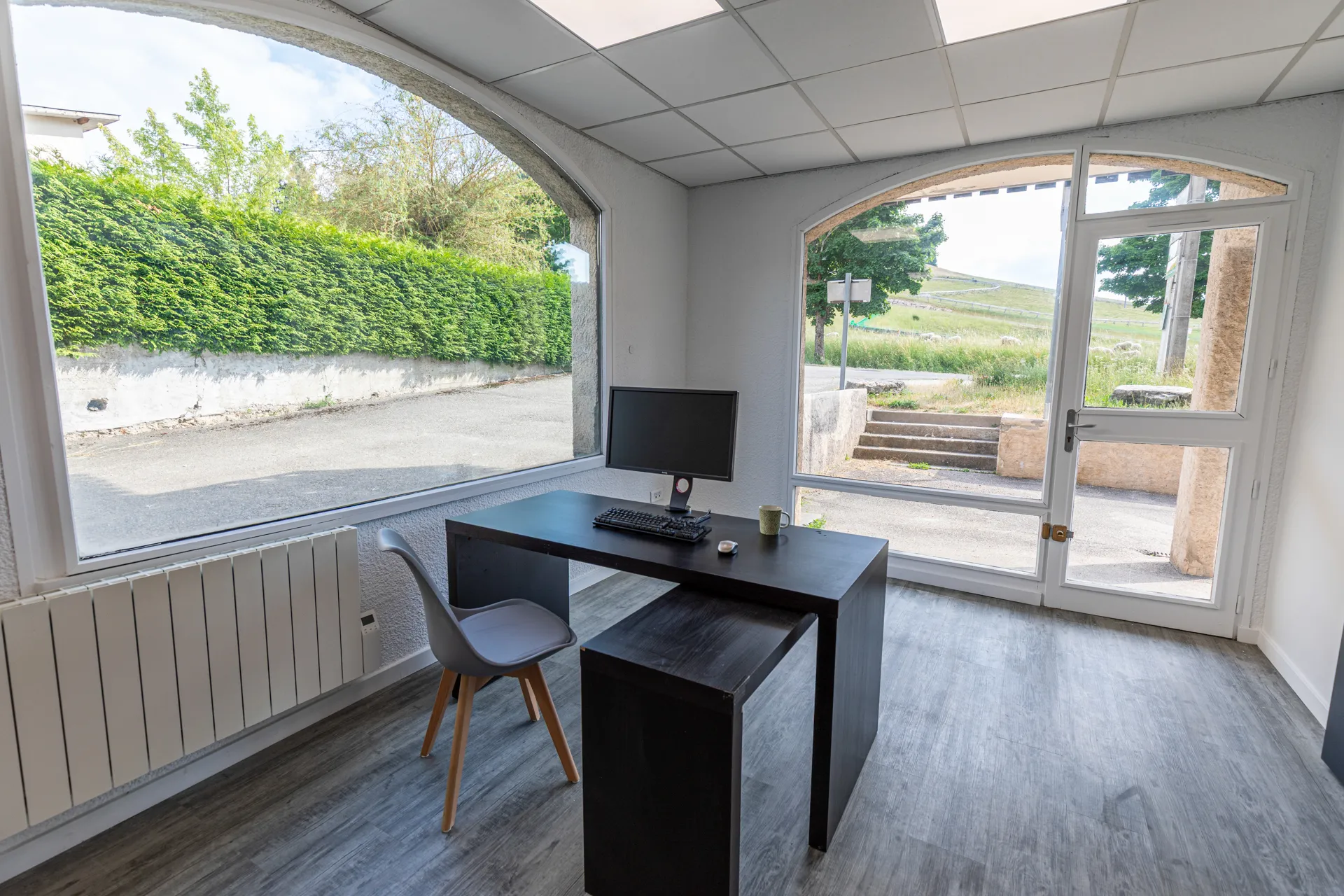 Local 28 m² Espace Brimbelles